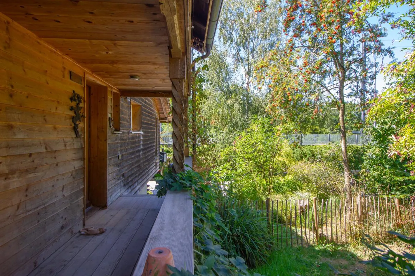 Residential house of charm - Photo 4 of 11