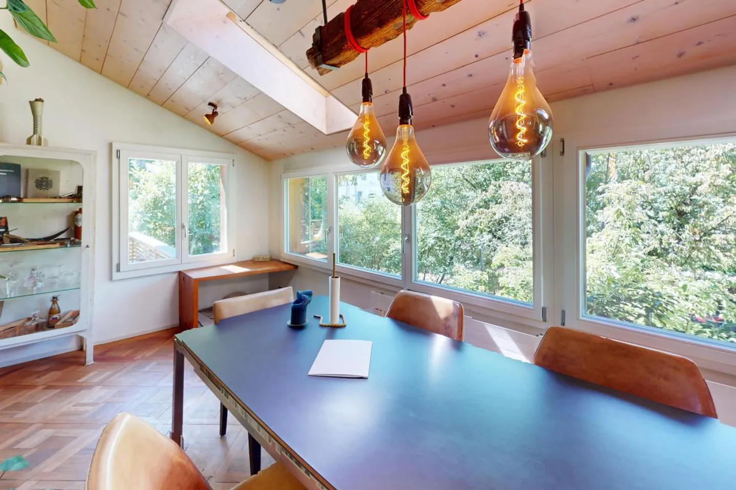 Residential house of charm - Photo 7 of 11