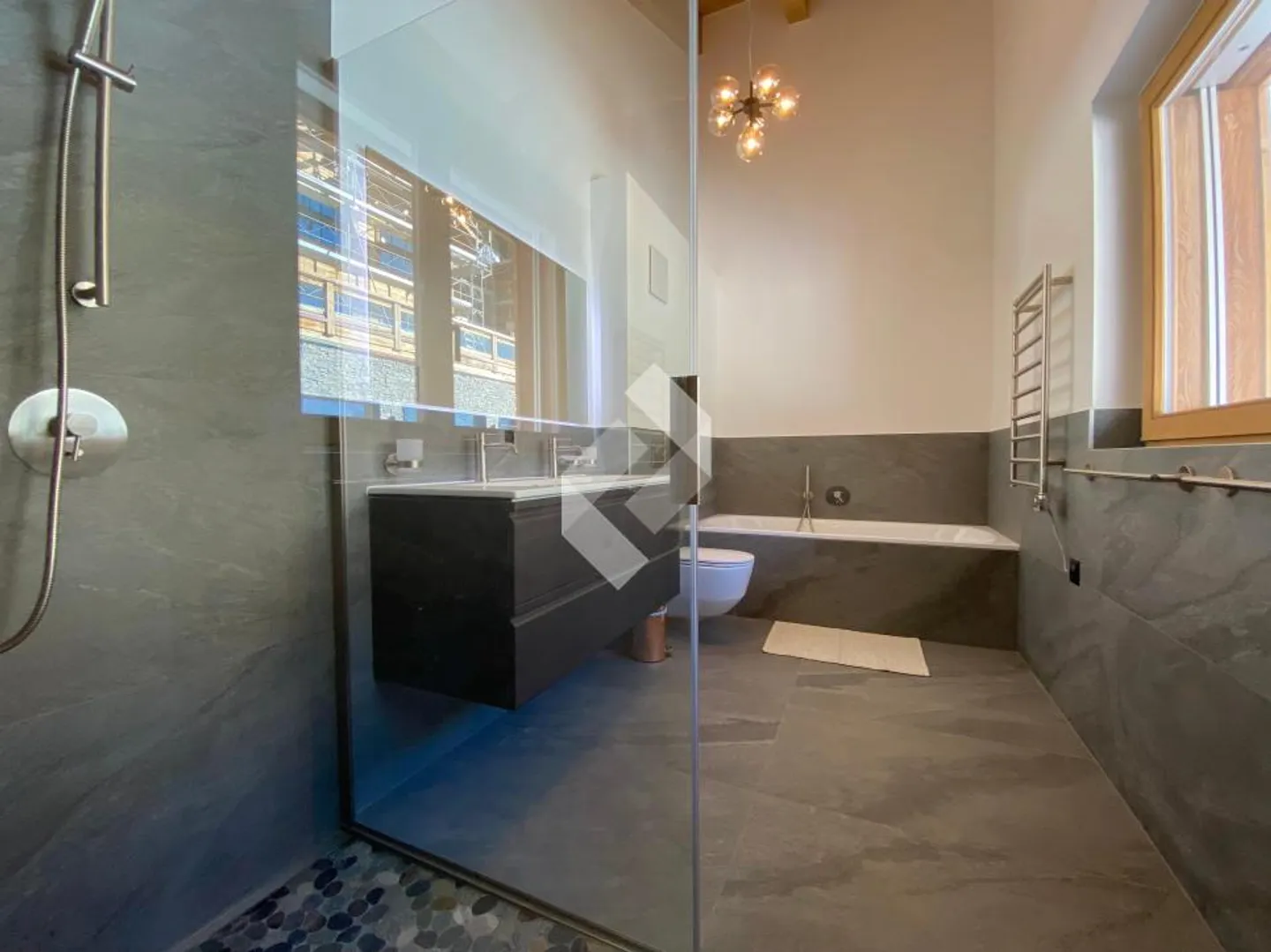 «Herrliches Ski-in-Ski-out-Chalet» - Foto 8 von 13