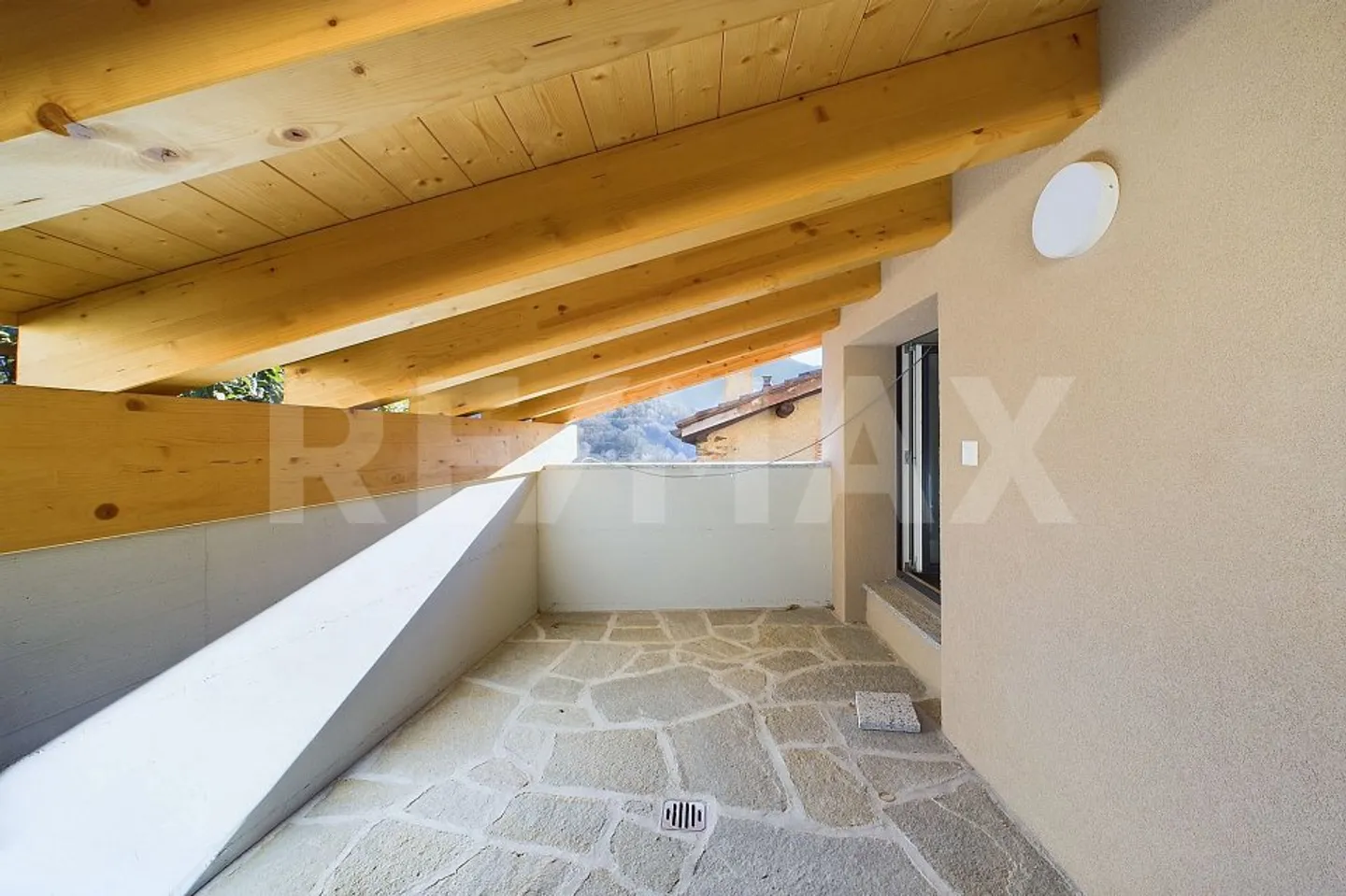 Casa a schiera elegante ed energeticamente efficiente con vista a Lopagno - Foto 8 di 13