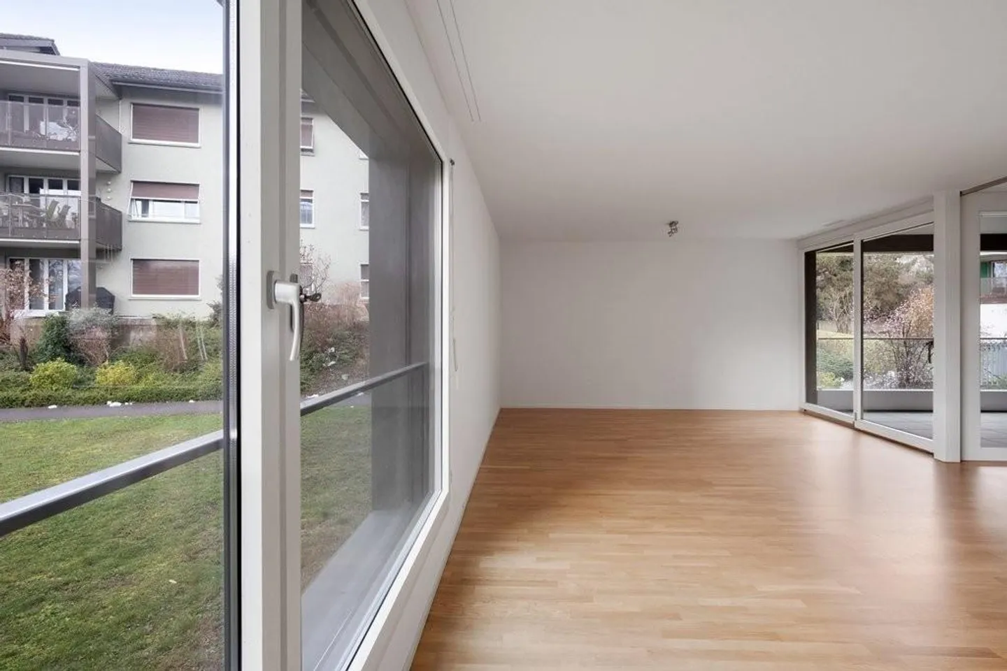 Naturnah Wohnen vor den Toren Zürichs - Foto 3 von 8