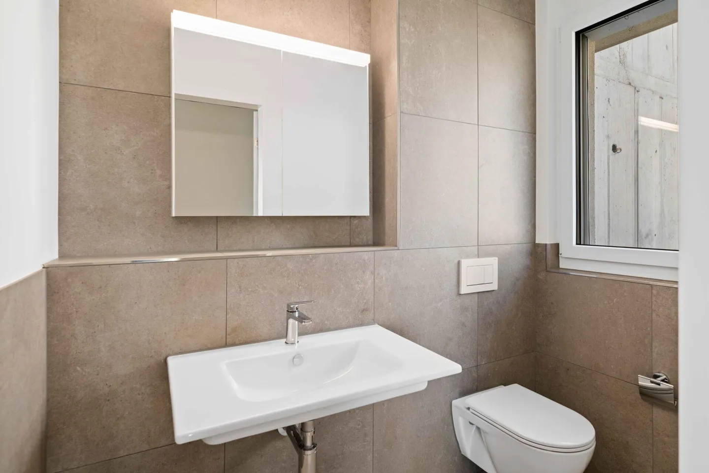 Eleganz trifft Natur: Hochwertige Einfamilienhäuser in Rietheim - Foto 14 von 15