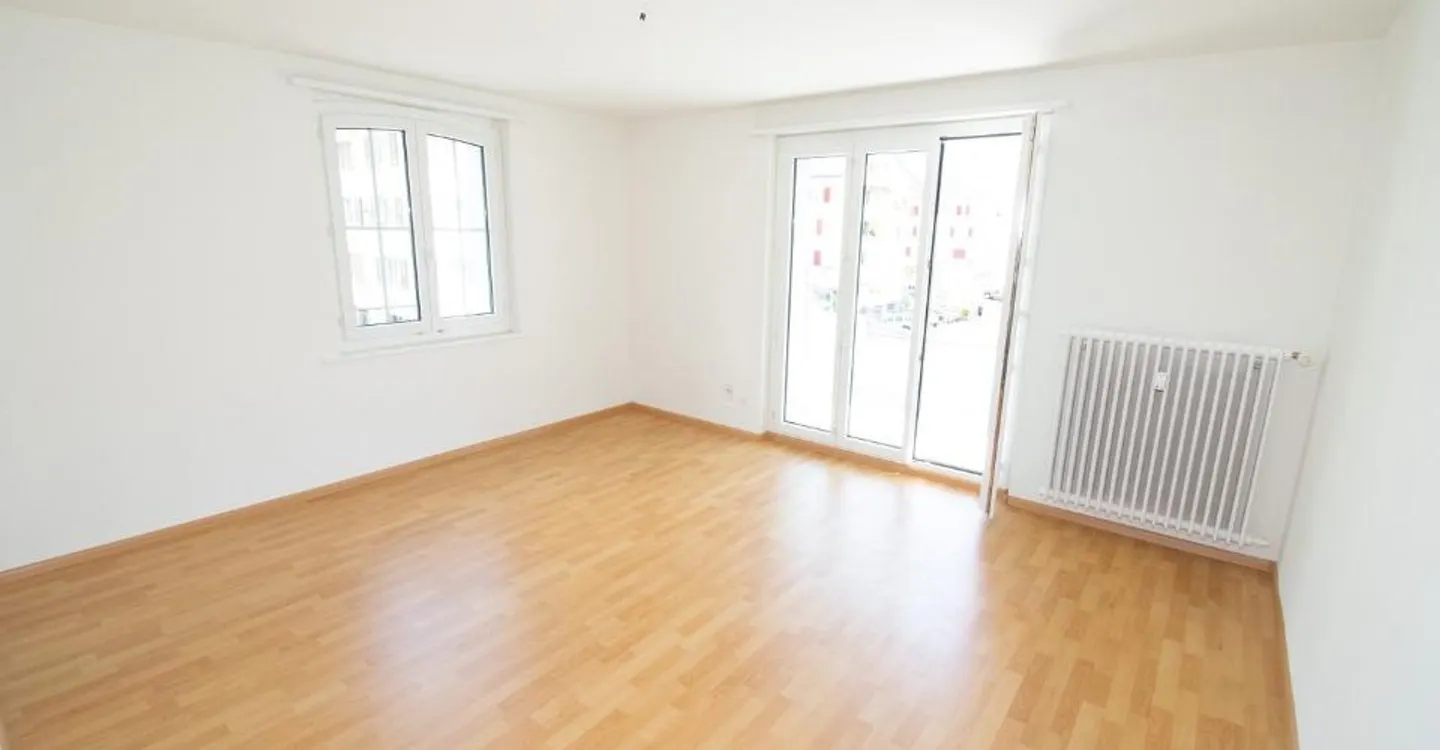 Appartement spacieux et confortable dans un environnement verdoyant - Photo 3 sur 6