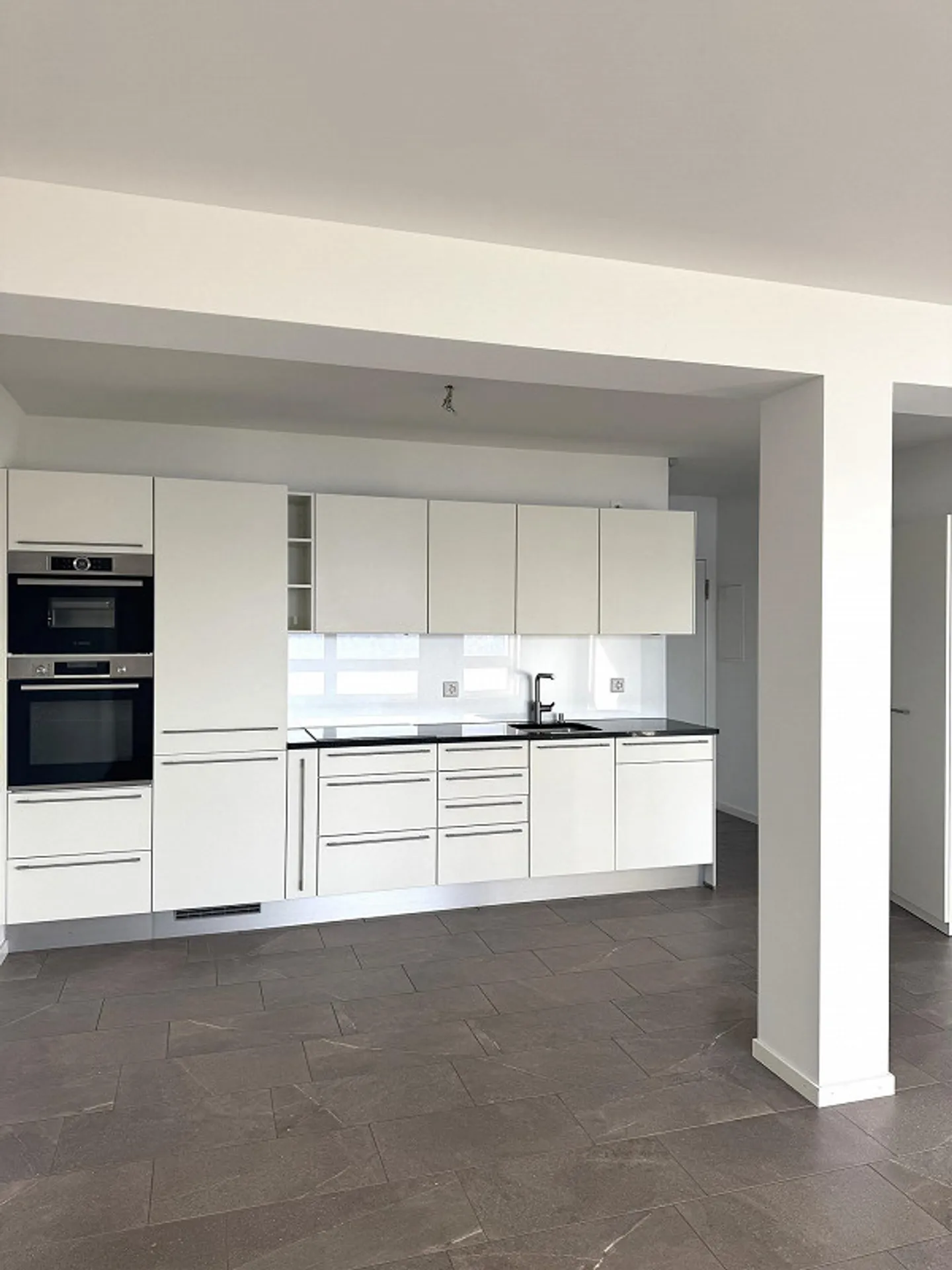 Living and Life in the Heart of Kilchberg with Breathtaking Lake View - Photo 5 of 9