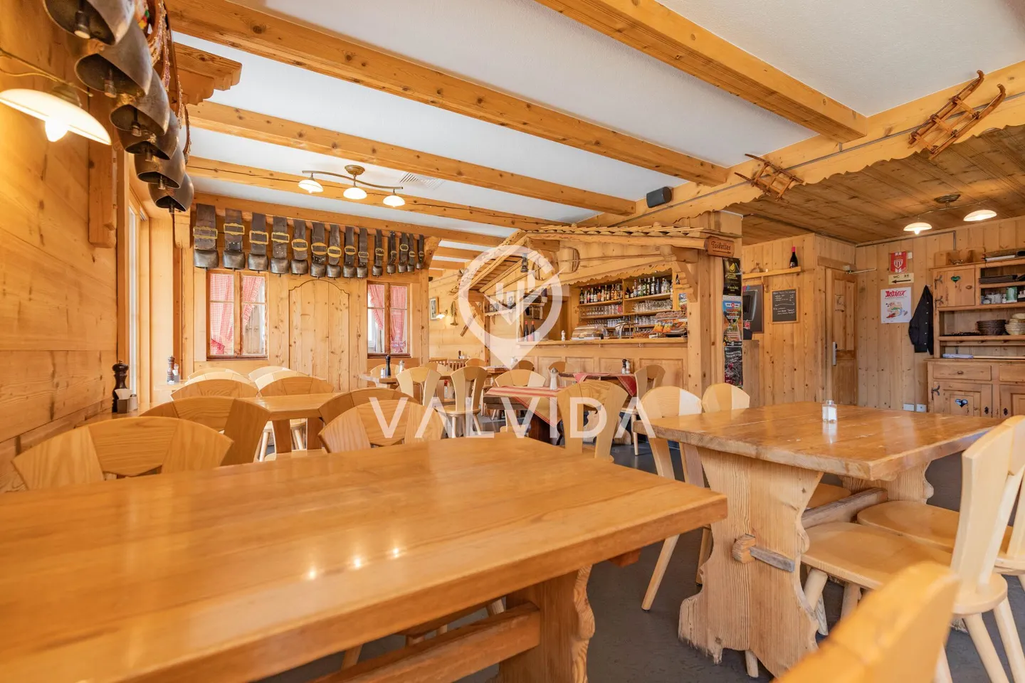 Restaurant entièrement équipé dans un emplacement privilégié de Morgins, directement à la télécabine de Portes du Soleil - Bien d'investissement avec un potentiel d'utilisation polyvalent - Photo 4 sur 20