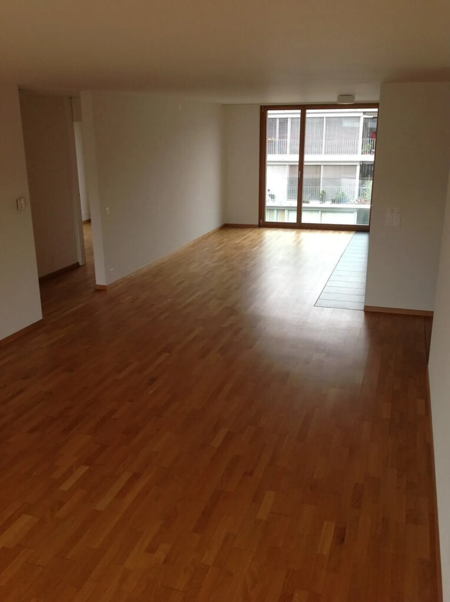 Moderne Wohnung in Biel - Foto 2 von 12