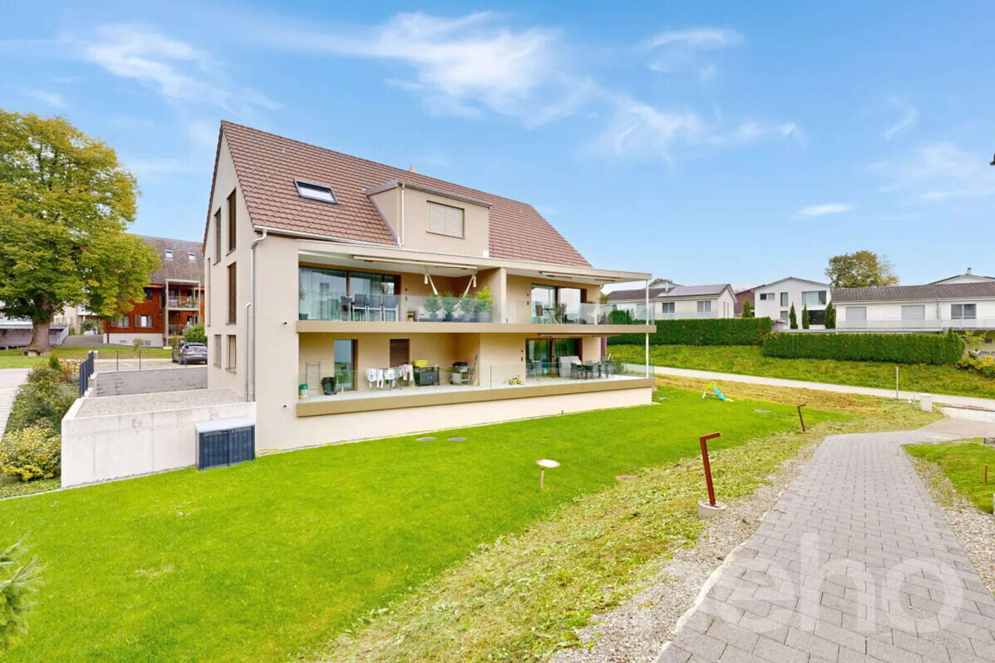 Luminoso appartamento duplex di 4,5 locali con balcone e tanto spazio per idee - Foto 1 di 12