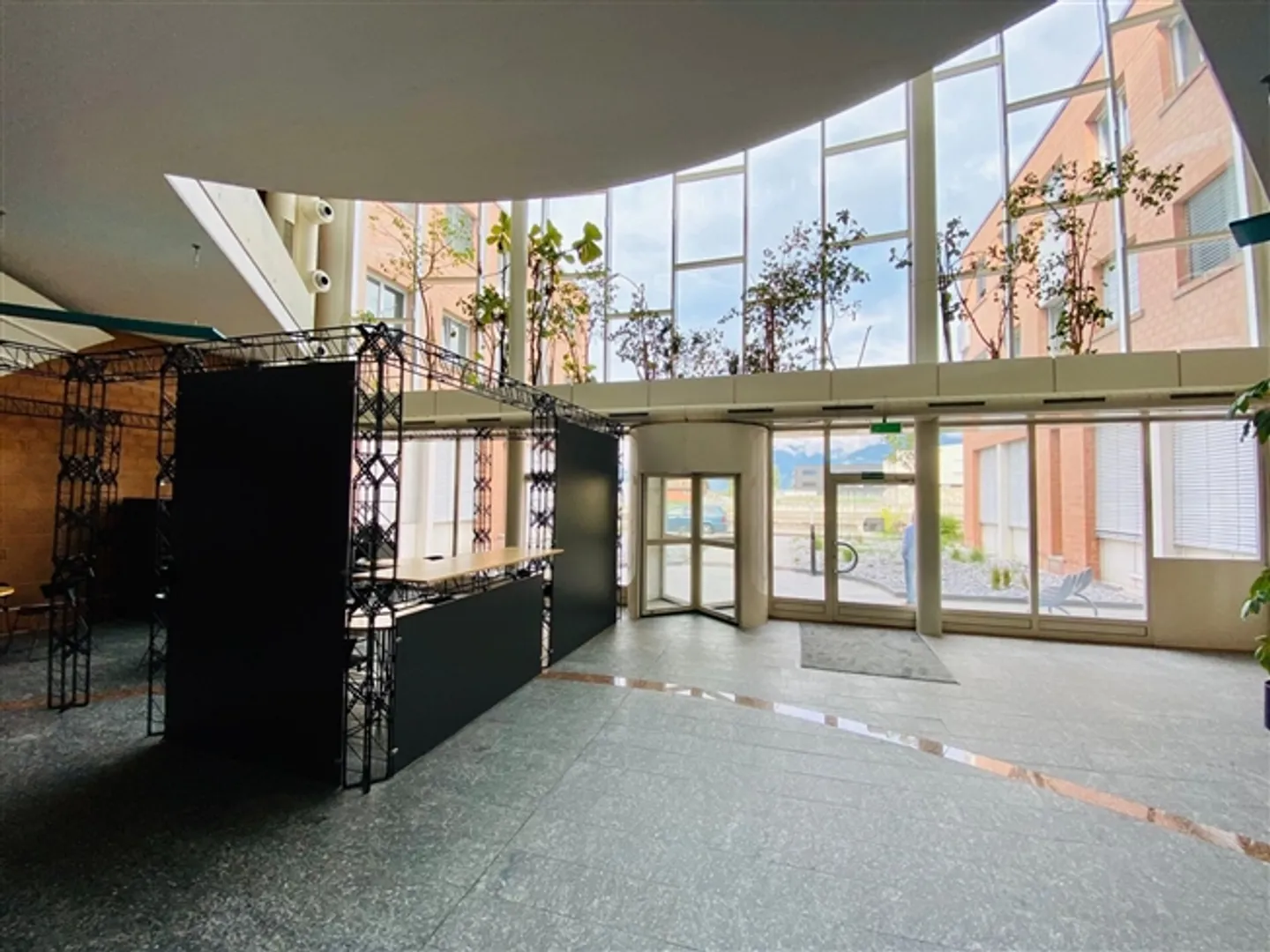 Bureaux commerciaux - Photo 4 sur 11