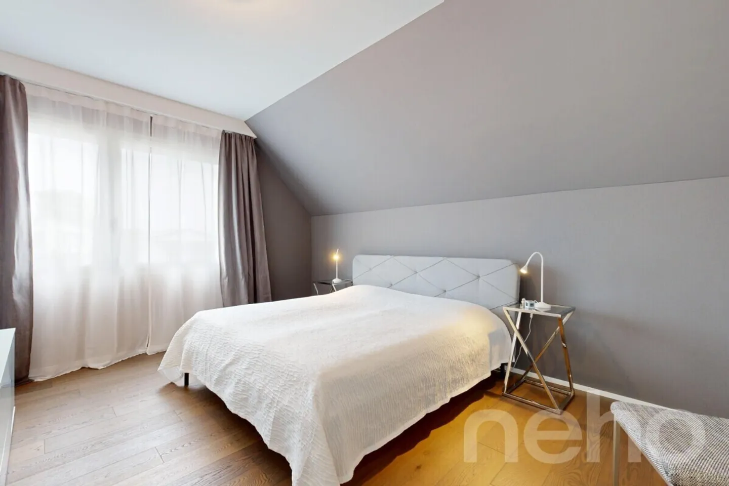 Luminoso appartamento duplex di 4,5 locali con balcone e tanto spazio per idee - Foto 9 di 12