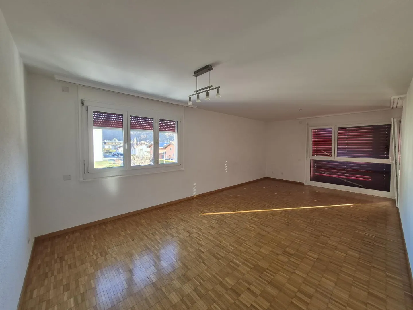 Wohnung 4.5 Zimmer - Foto 3 von 9