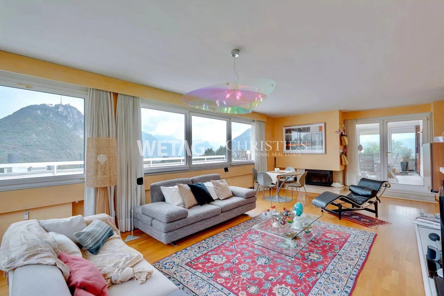Elegant penthouse apartment with a view of Lake Lugano in Lugano-C... - Photo 3 of 13