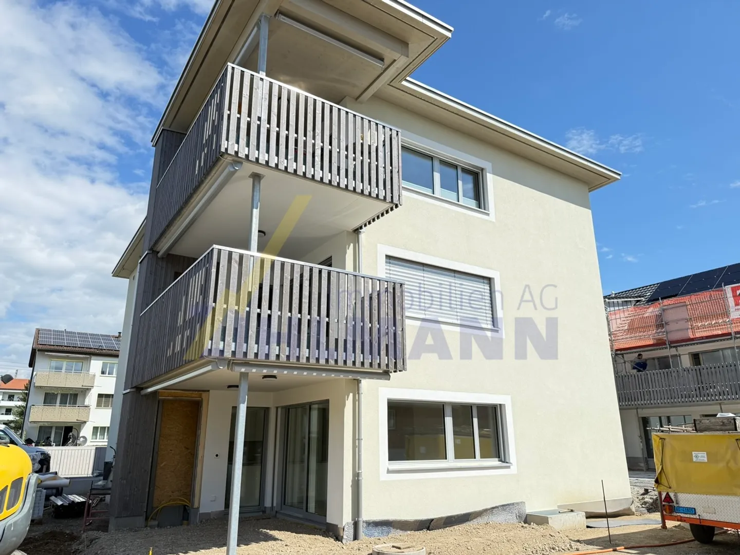 Appartement de jardin de 4,5 pièces élégant avec un grand espace extérieur - Photo 2 sur 11