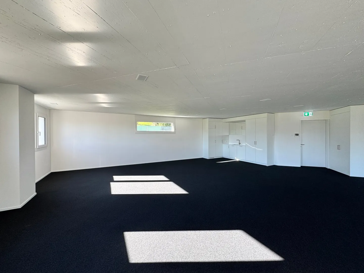 Flexible growth areas from 22 m² to 1,140 m² – ideal for finance, consulting, health & sales - Photo 6 of 10