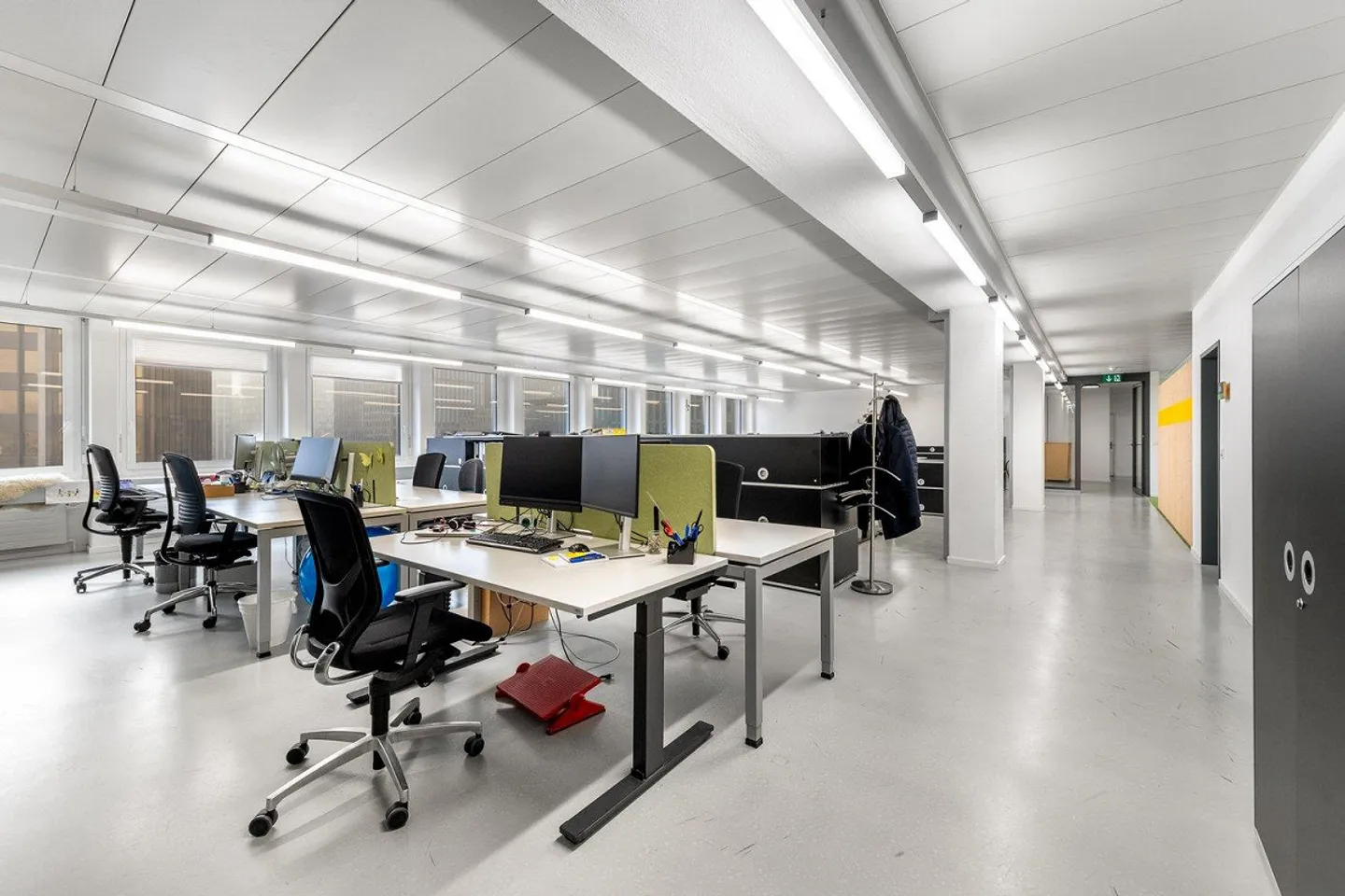 Modernes Büro in Zürich Oerlikon - Foto 5 von 13