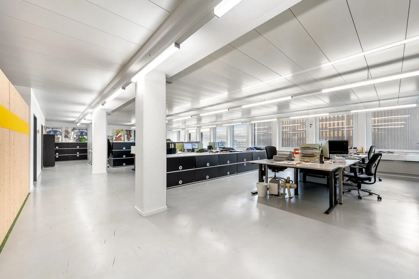 Modernes Büro in Zürich Oerlikon - Foto 6 von 13