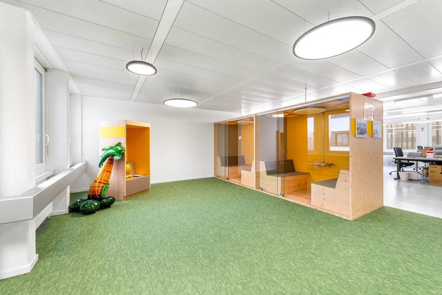 Modernes Büro in Zürich Oerlikon - Foto 8 von 13