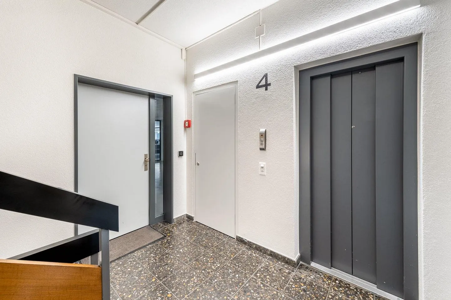 Modernes Büro in Zürich Oerlikon - Foto 12 von 13