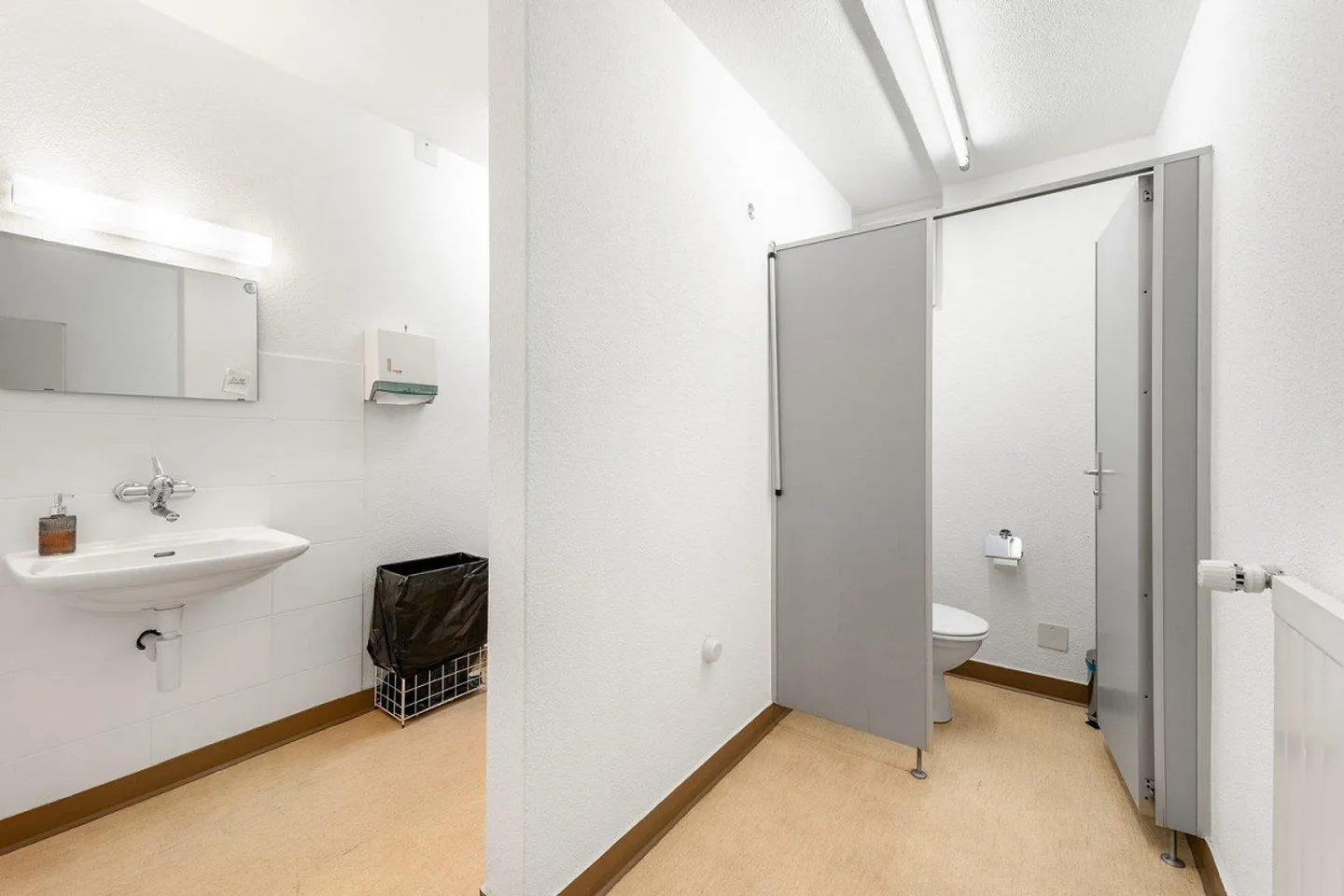 Modernes Büro in Zürich Oerlikon - Foto 13 von 13