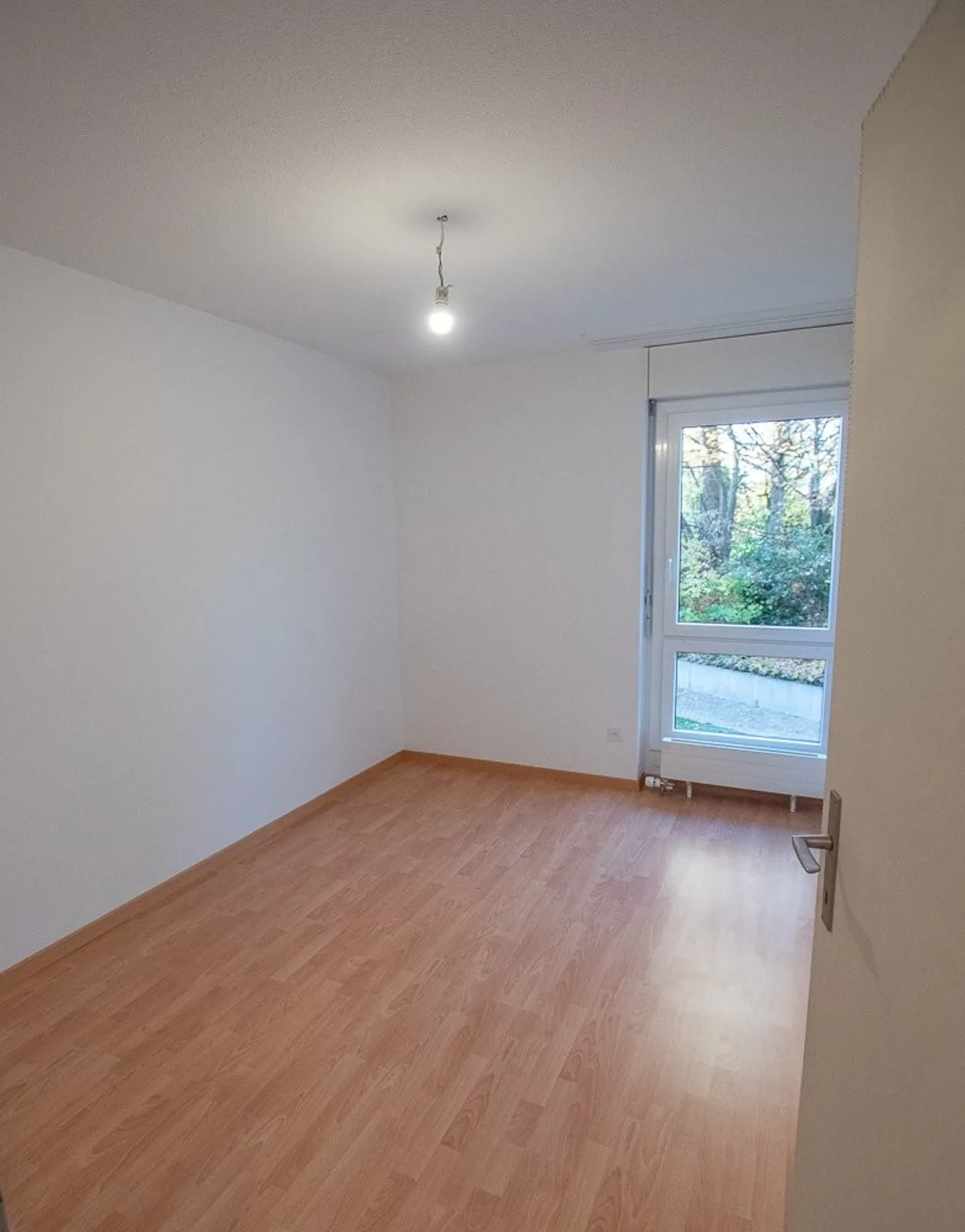 4.0-room apartment in a popular and quiet neighborhood - Photo 7 of 8