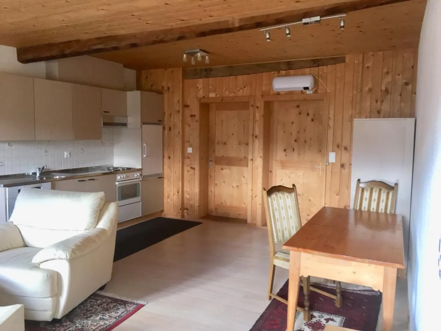 Grande bella appartamento arredato di 2,5 stanze - Foto 5 di 8