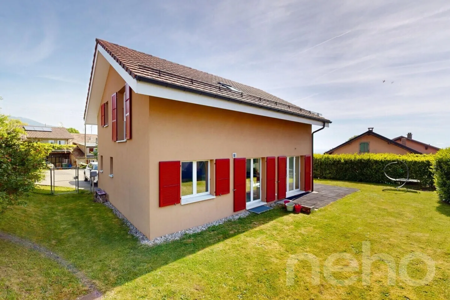 Schönes freistehendes Haus mit 5,5 Zimmern - Foto 2 von 12