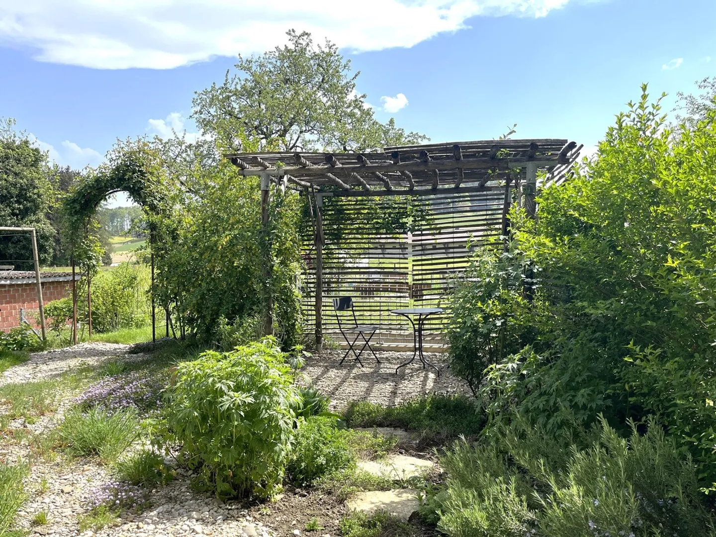 Appartement de jardin presque neuf et élégant - Photo 12 sur 12