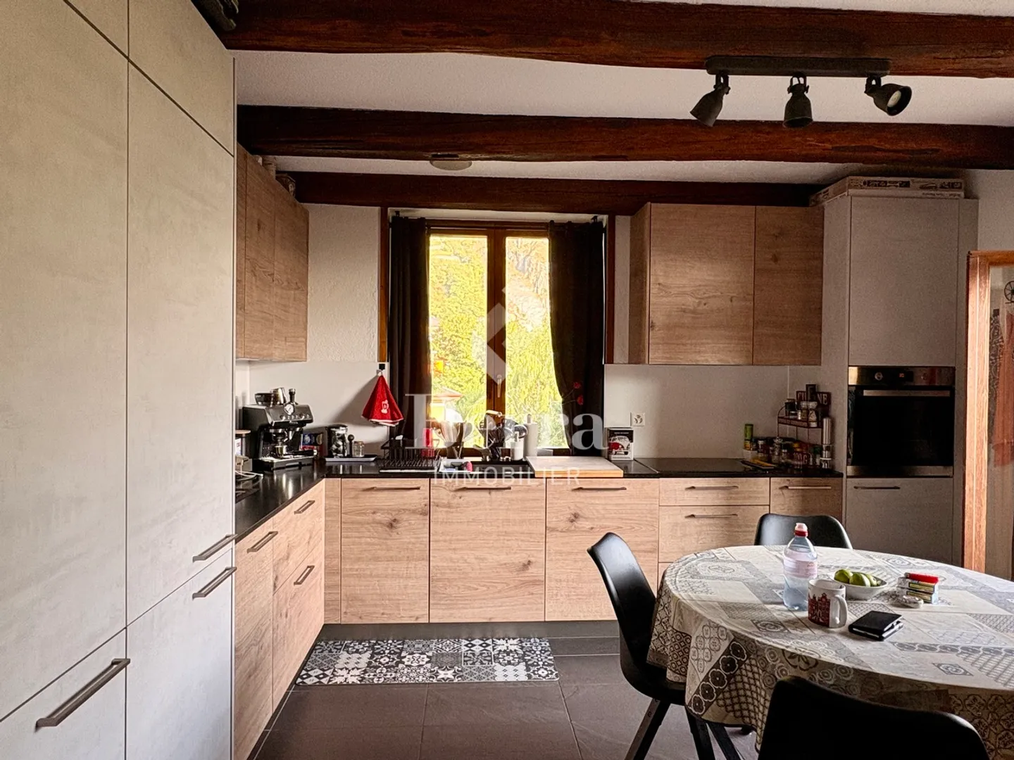 Duplex di 4.5 stanze dal fascino unico - Foto 3 di 23