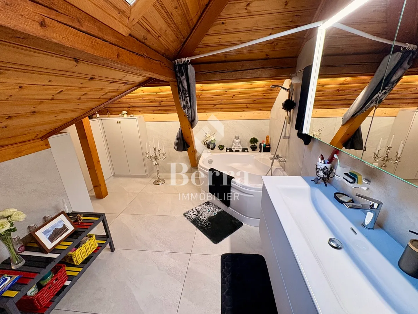 Duplex di 4.5 stanze dal fascino unico - Foto 17 di 23