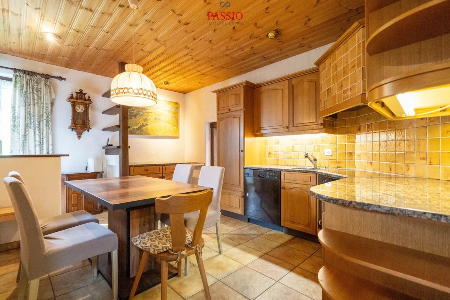 4.5-Room Single-Family House in Rustic Style with Versatile Use - Photo 9 of 42
