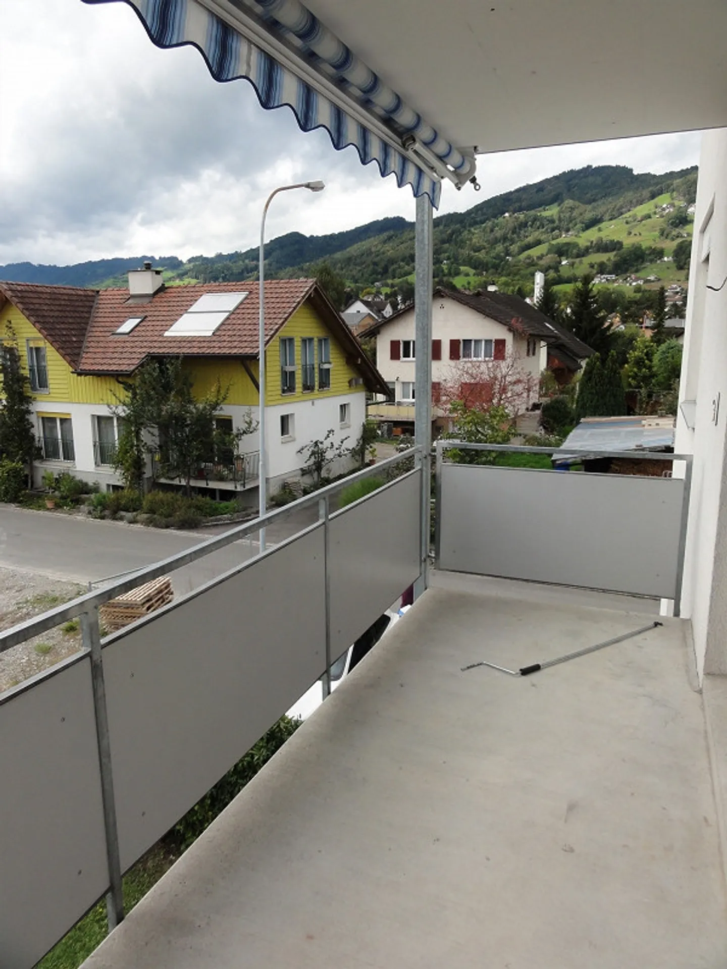 sunny, spacious apartment on the 2nd floor - Photo 12 of 14