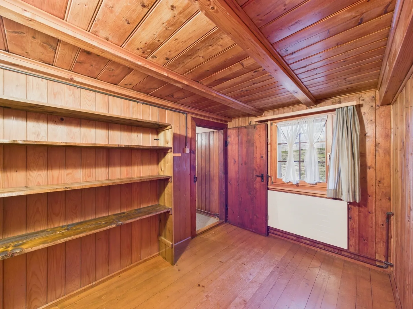 Appartamento 4.5 stanze recentemente ristrutturato in un elegante edificio d'epoca a Degersheim - Foto 7 di 10