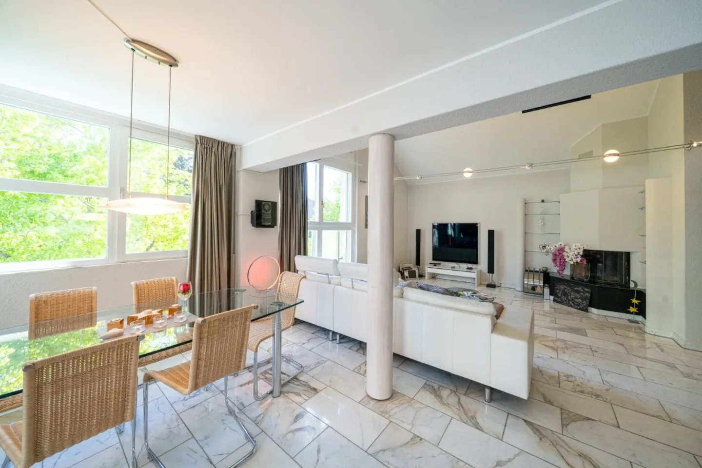 Traumhafte Dachwohnung im Herzen von Port - Photo 4 of 19