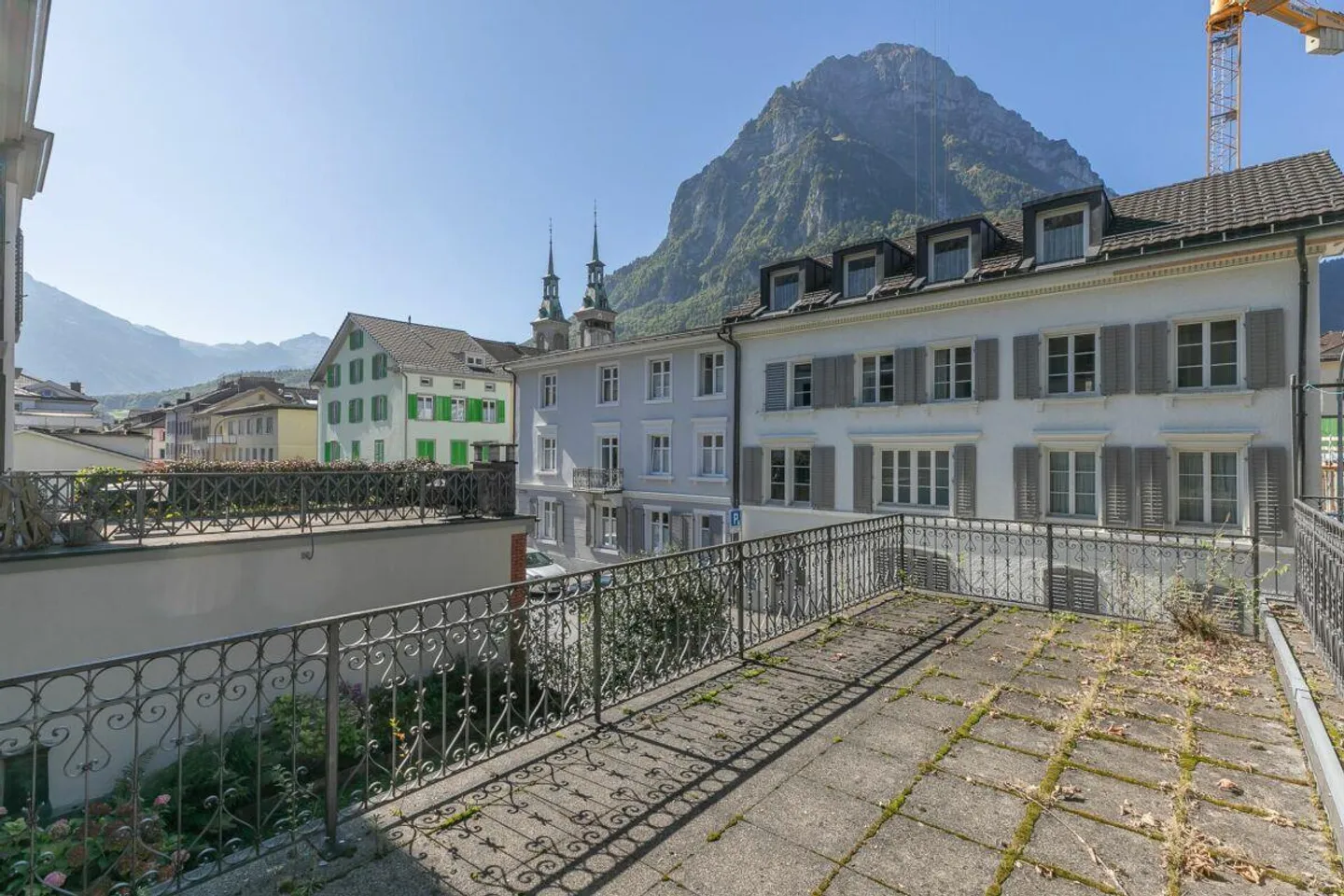 Edificio residenziale e commerciale storico nel centro di Glarus - Foto 9 di 16