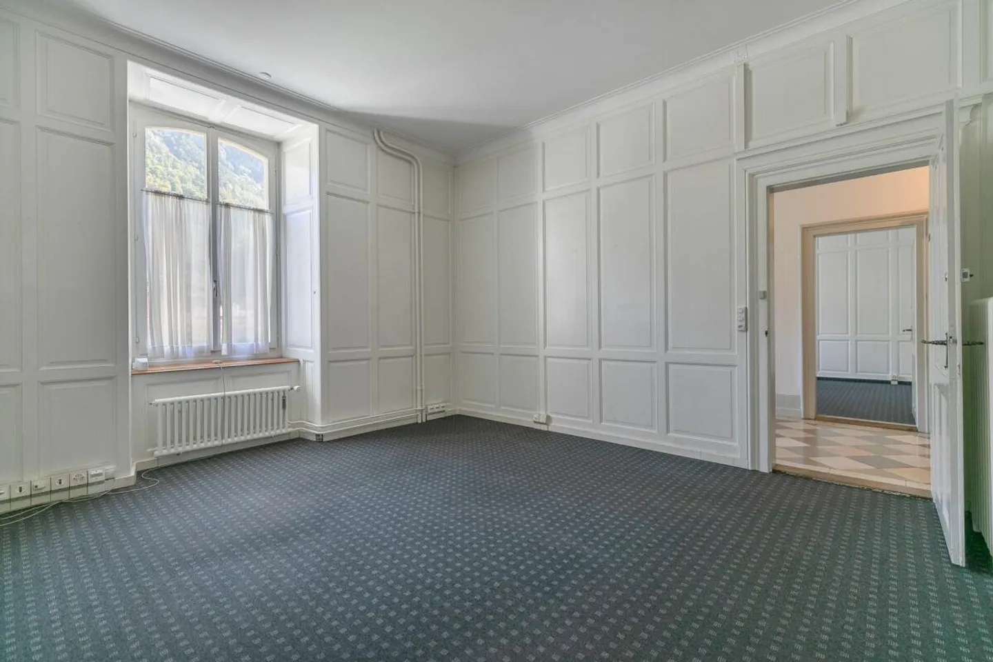 Edificio residenziale e commerciale storico nel centro di Glarus - Foto 10 di 16