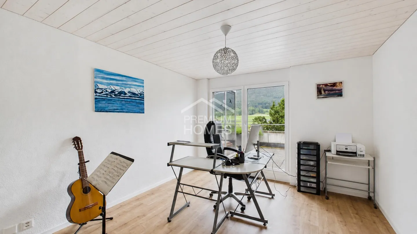 Stunning Terrace Apartment - Photo 11 of 13