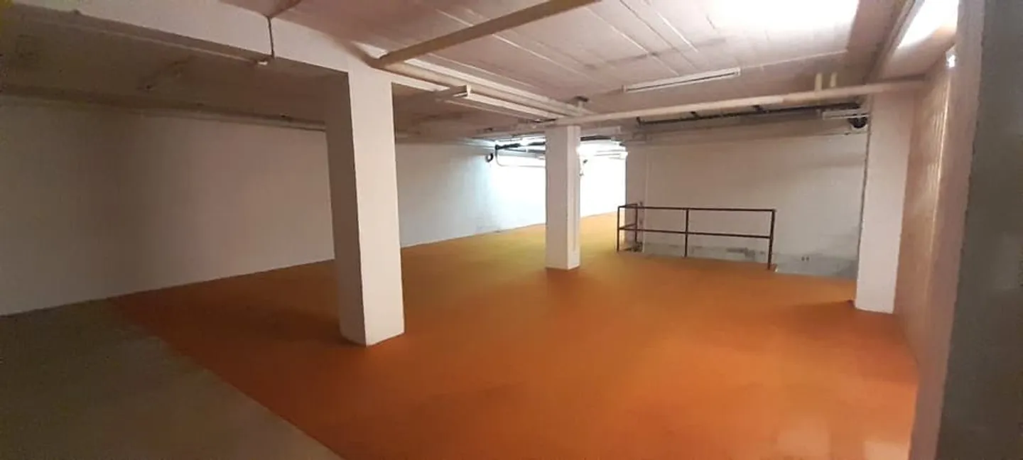 IN VENDITA! Magazzini per deposito, nel centro di Sion! - Foto 2 di 12