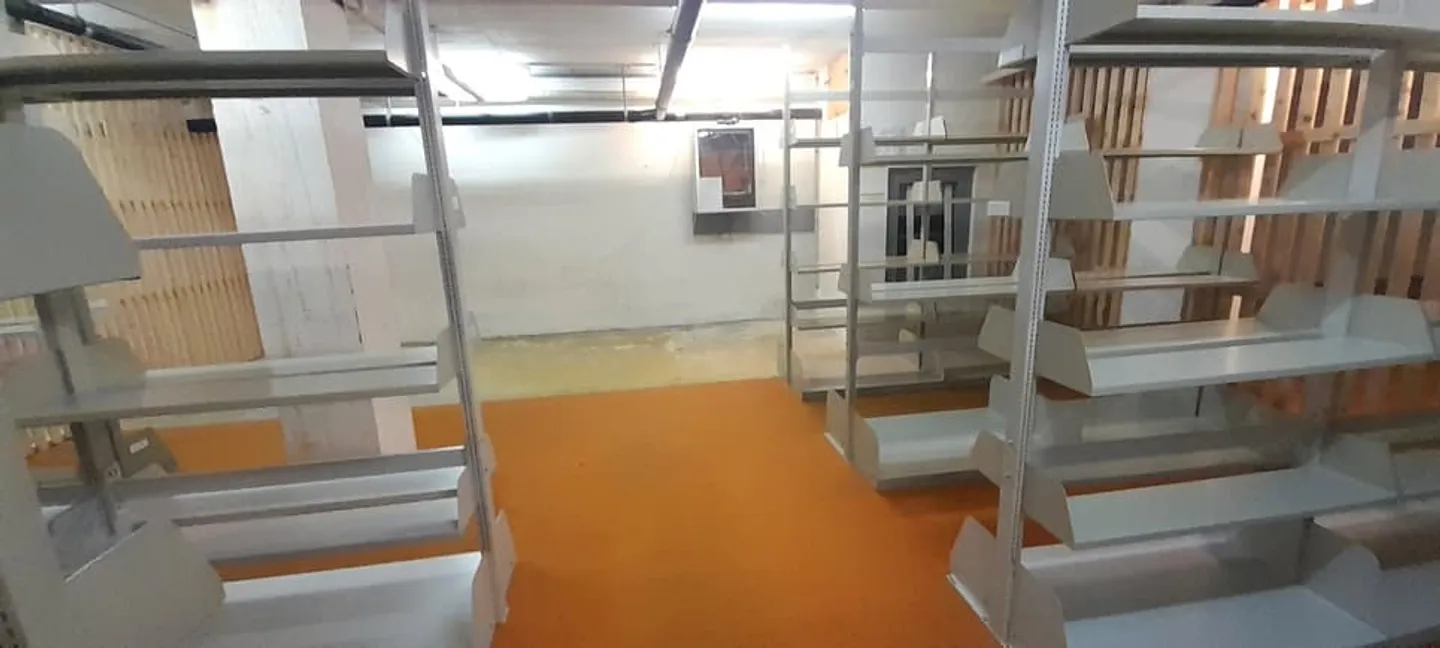 IN VENDITA! Magazzini per deposito, nel centro di Sion! - Foto 11 di 12