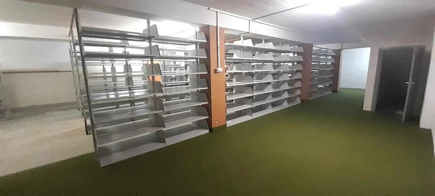 IN VENDITA! Magazzini per deposito, nel centro di Sion! - Foto 1 di 12