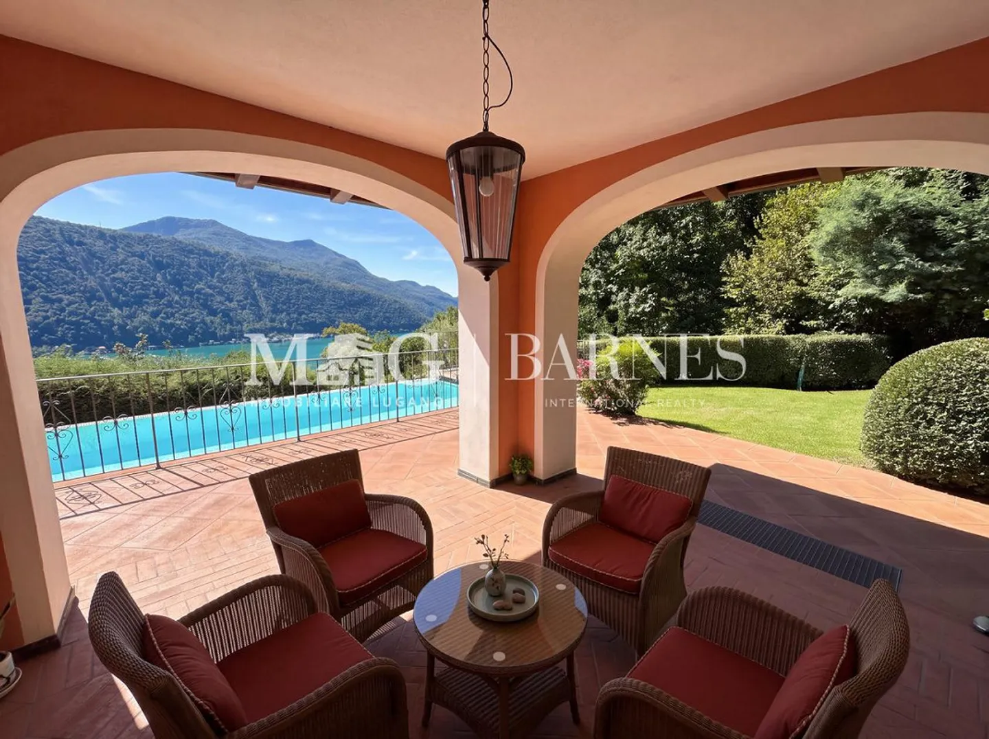 Noble Villa mit Super Aussicht auf den Lago di Lugano - Foto 4 von 14