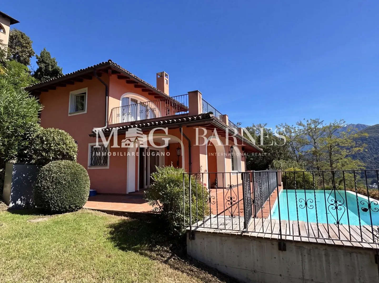 Noble Villa mit Super Aussicht auf den Lago di Lugano - Foto 6 von 14