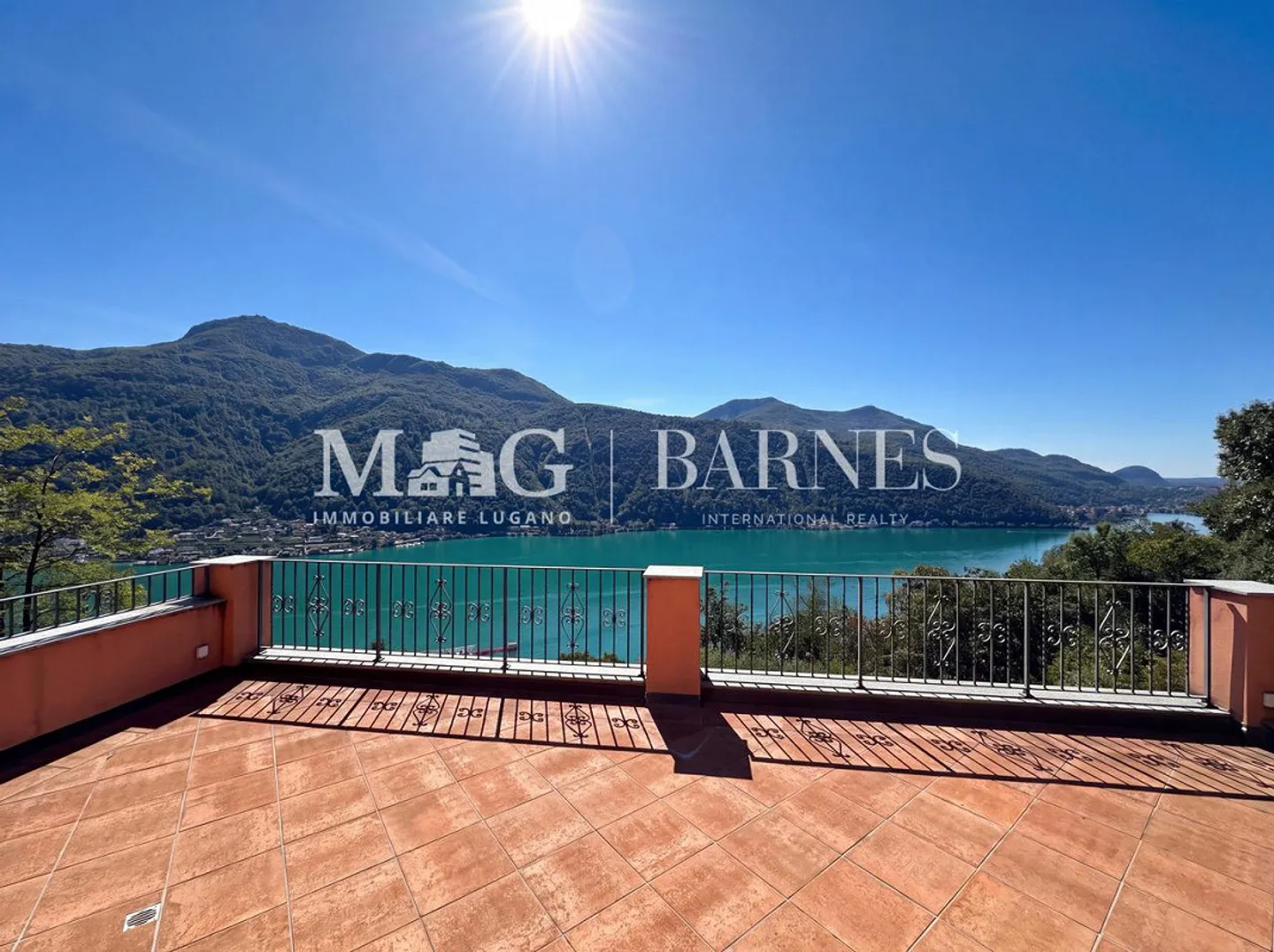 Noble Villa mit Super Aussicht auf den Lago di Lugano - Foto 7 von 14