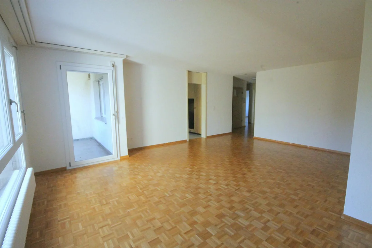 Appartement 4.5 pièces au 1er étage à Langenthal avec ascenseur - Photo 2 sur 8