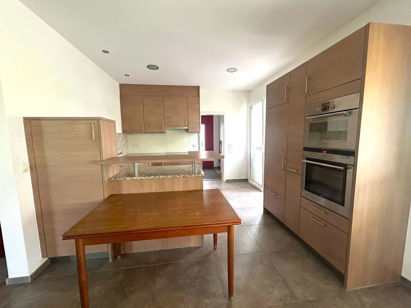 Spacious Family Home in Kriegstetten - Photo 4 of 12