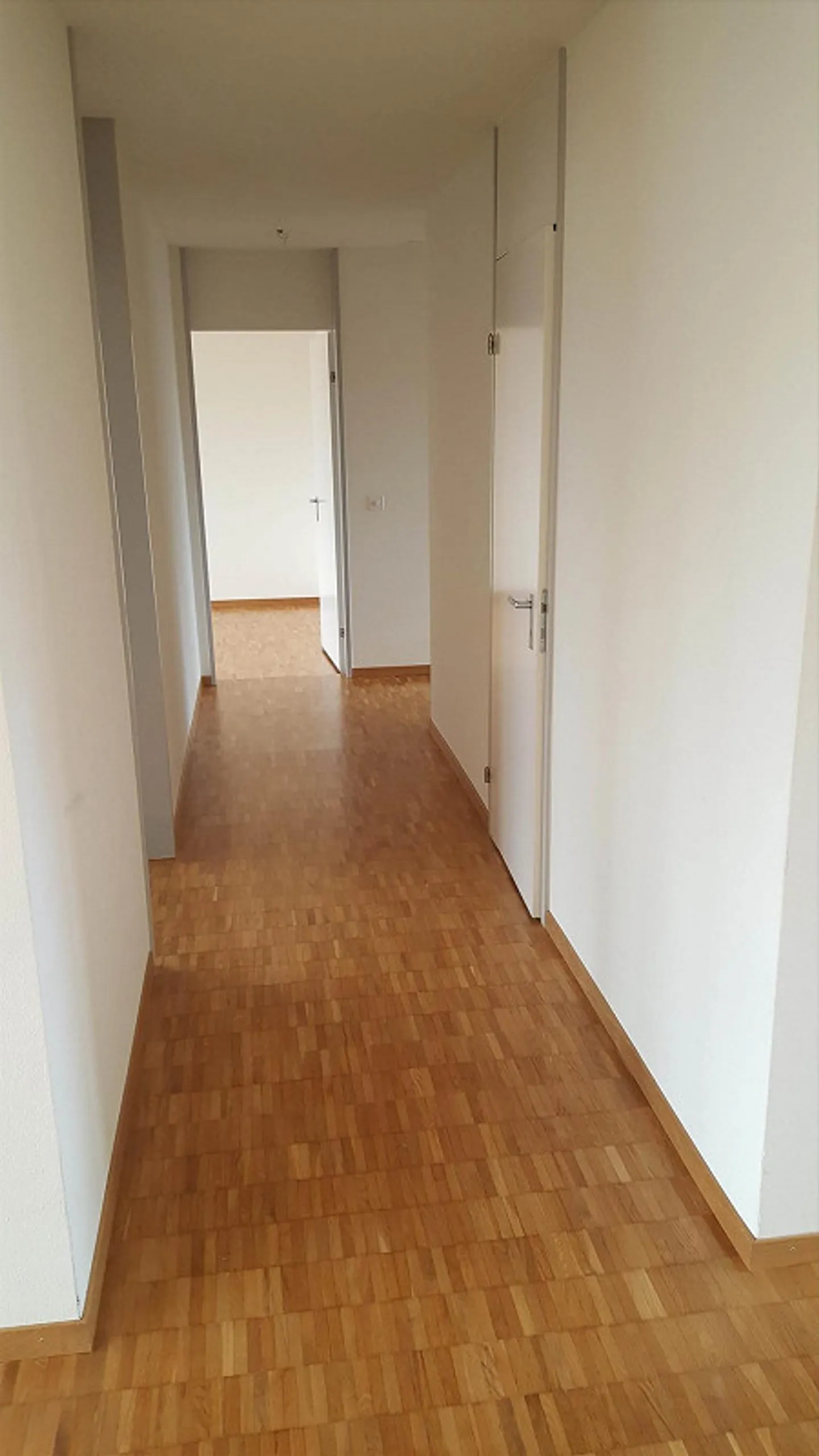 Apartment for rent - Photo 3 of 7
