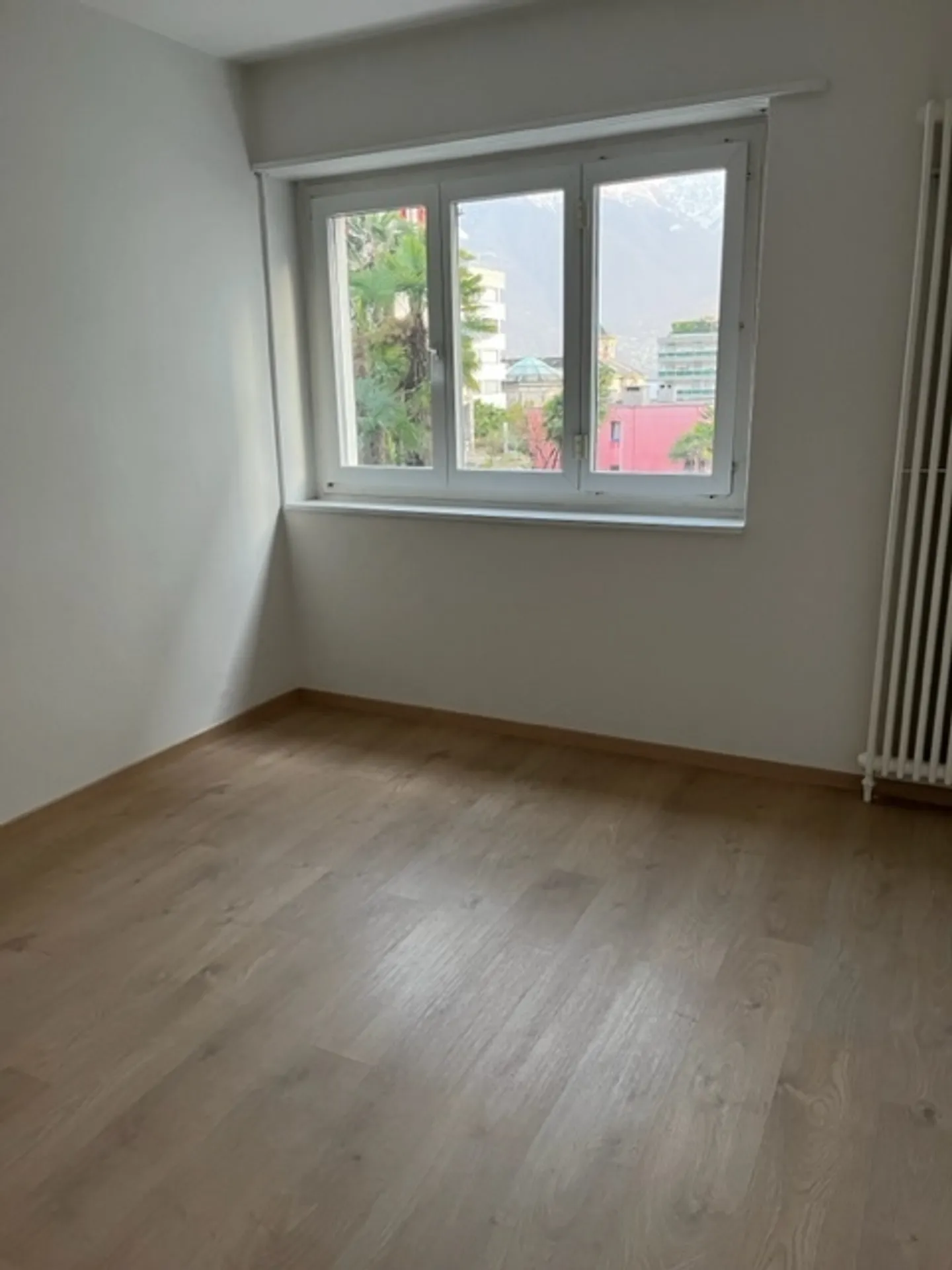 MURALTO, NOUS LOUONS 3 PIÈCES DANS UN QUARTIER TRANQUILLE ET CENTRAL - Photo 7 sur 8