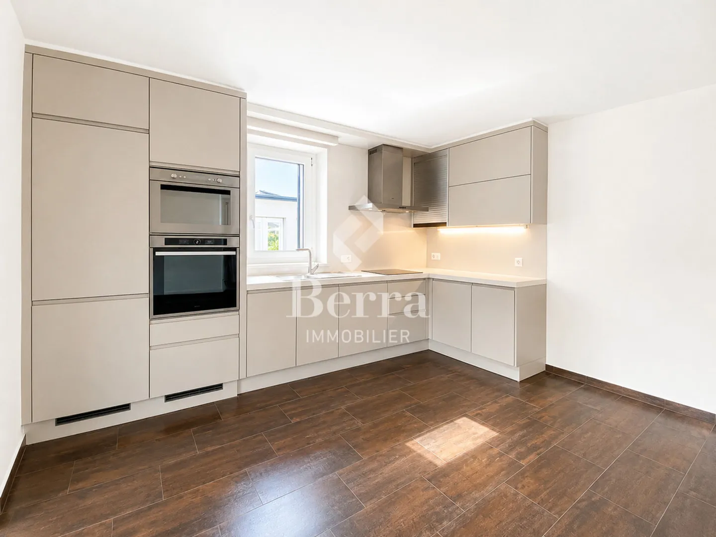Casa indipendente di 4,5 locali con annesso - Foto 4 di 16