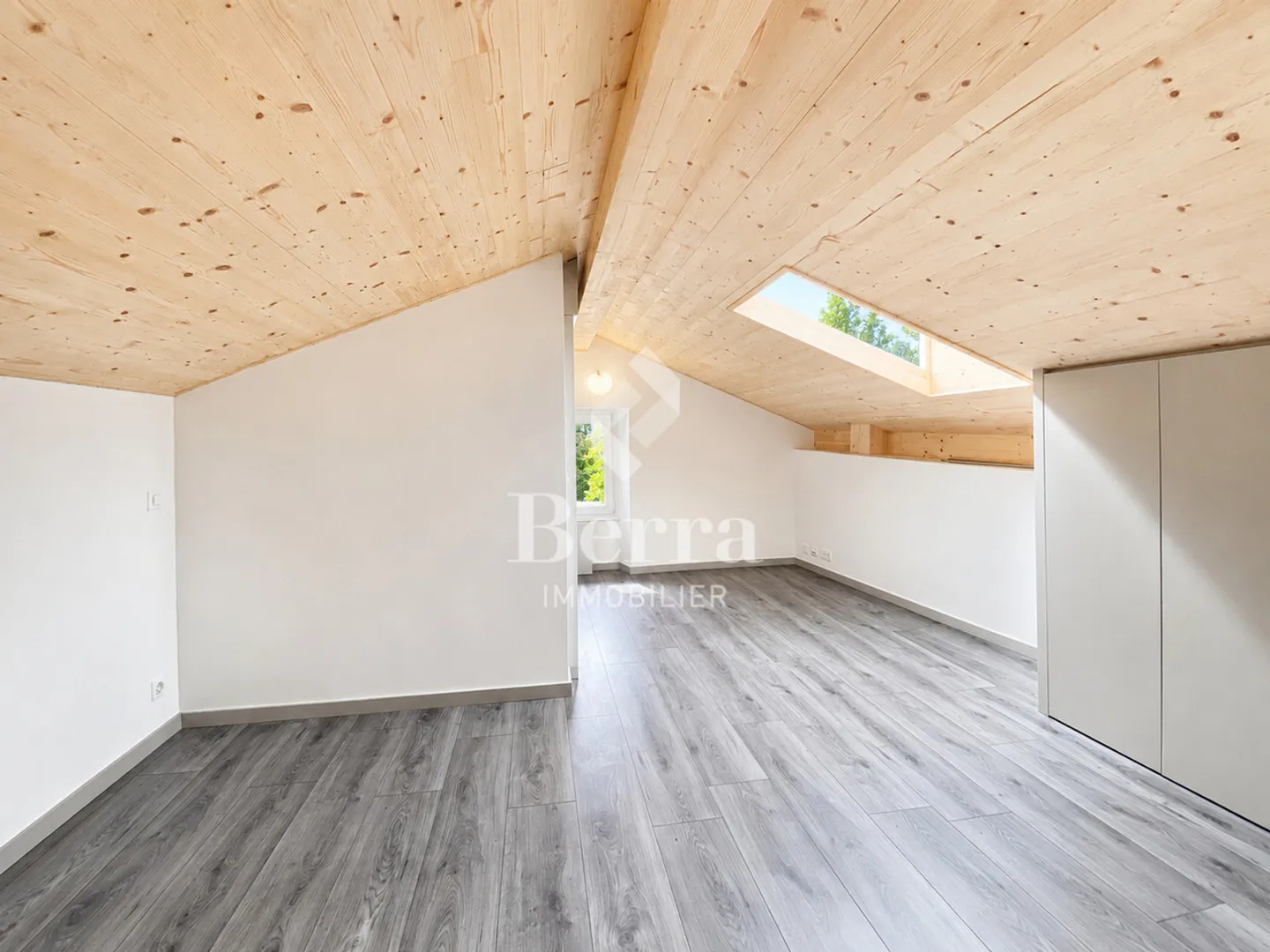 Casa indipendente di 4,5 locali con annesso - Foto 9 di 16