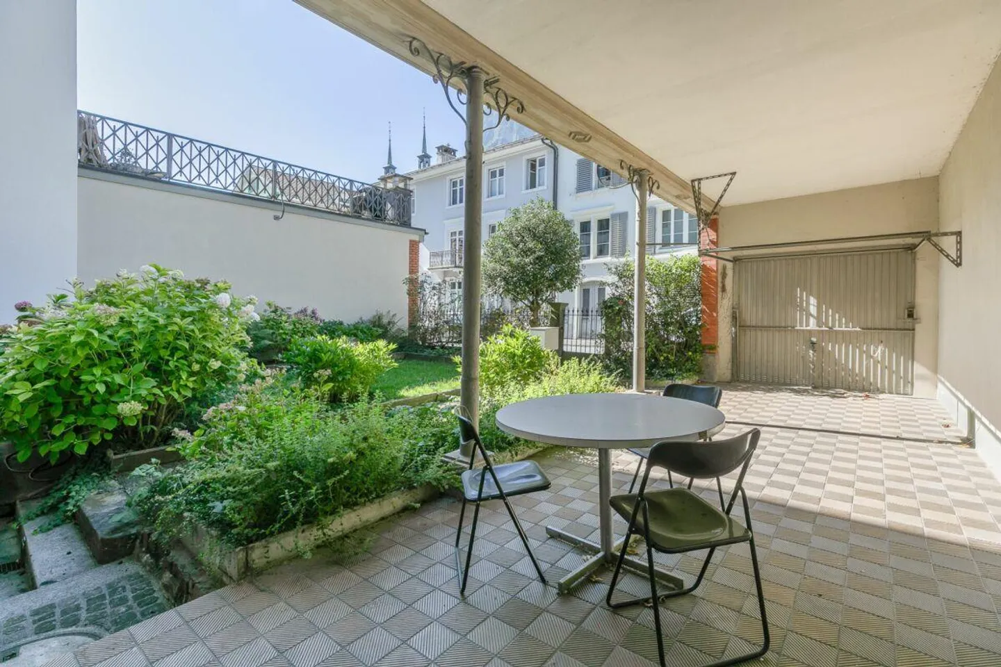 Edificio residenziale e commerciale storico nel centro di Glarus - Foto 16 di 16