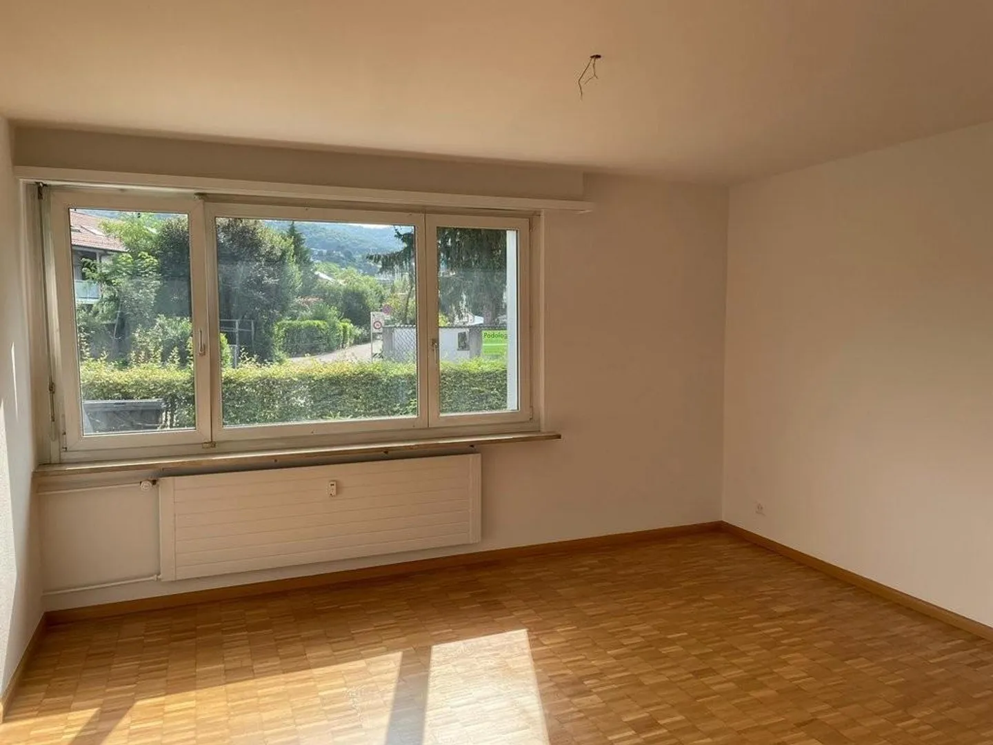 Bright 4.5-room apartment in a family-friendly location in Neu-Aesch - Photo 4 of 9