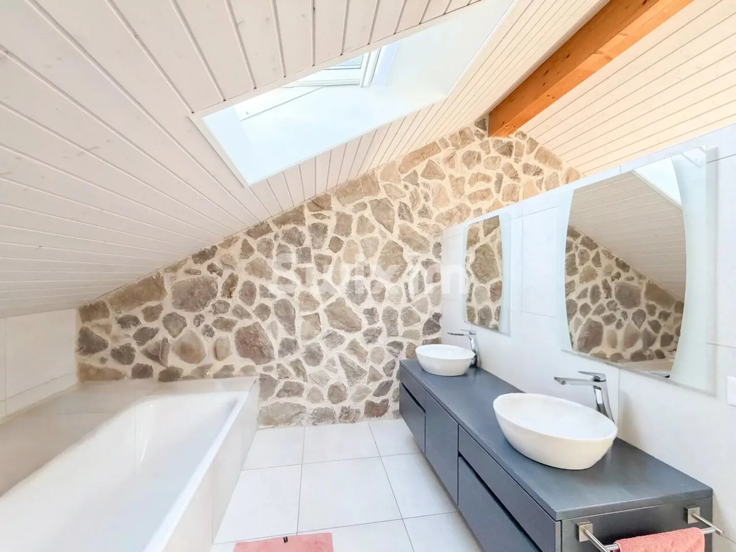 Charming family house with garden - Photo 7 sur 9